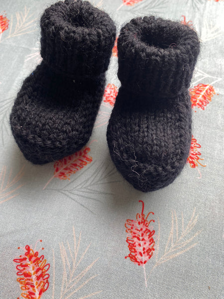 Black top baby booties