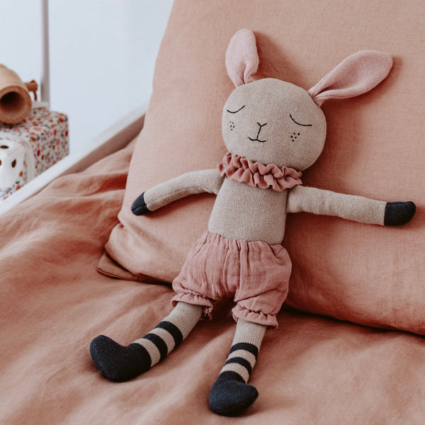 Betsy Rabbit – the design court